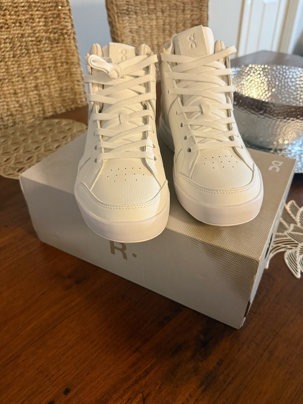 On The Roger Clubhouse Mid Savannah Sneakers 8W